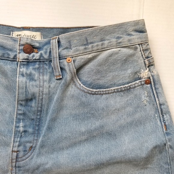 Madewell Curvy Relaxed Light Blue Distressed Button Fly Denim Shorts SZ 29 - Picture 4 of 12